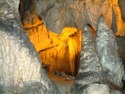 Aksu Zindan Mağarası